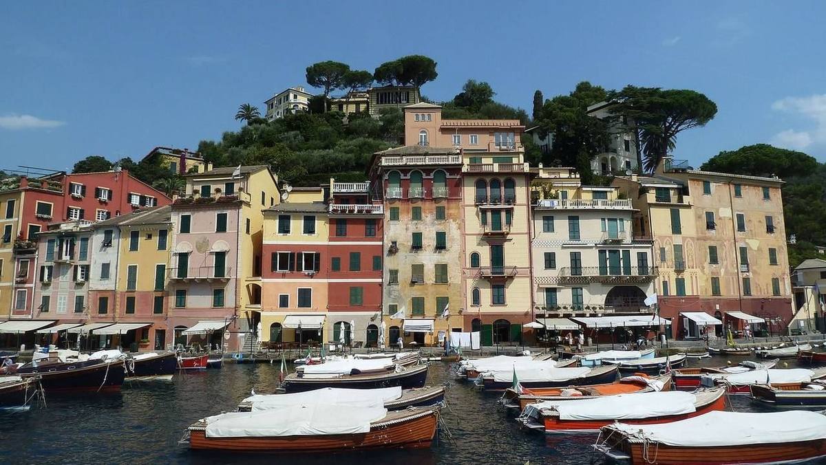 Facciate colorate sul porto di Portofino