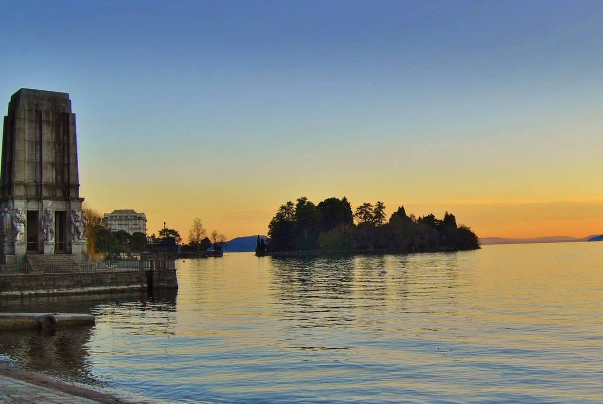 Tramonto sull'isolino di Pallanza
